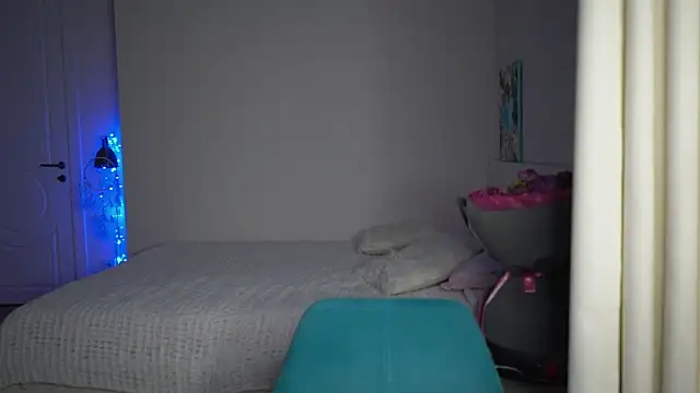 EwelynScott online show from November 17, 2025, 6:03 pm