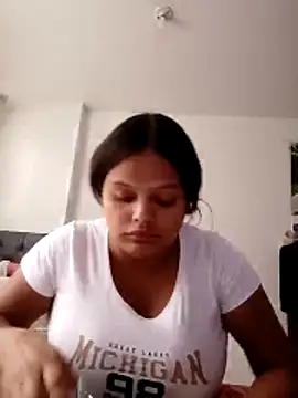 luluboobs9 online show from April 6, 2026, 5:25 pm