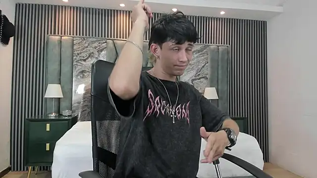 Michael blue online show from October 30, 2025, 8:20 pm