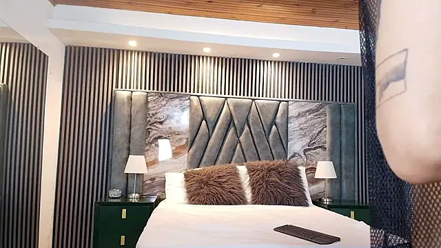 Michael blue online show from February 18, 2026, 8:27 pm