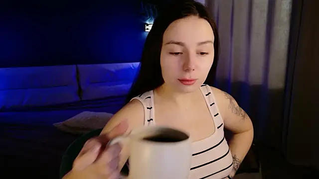 Snapshot of Di_na_Bell chatting on April 29, 2026, 5:55 am Di na Bell online show from April 29, 2026, 5:55 am