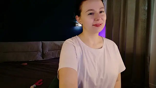 Snapshot of Di_na_Bell chatting on May 15, 2026, 5:58 am Di na Bell online show from May 15, 2026, 5:58 am