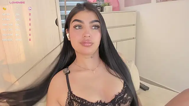 EmmyKenner online show from October 21, 2025, 11:22 am