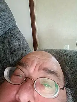 Snapshot of Boblnob chatting on May 21, 2026, 9:22 pm Boblnob online show from May 21, 2026, 9:22 pm