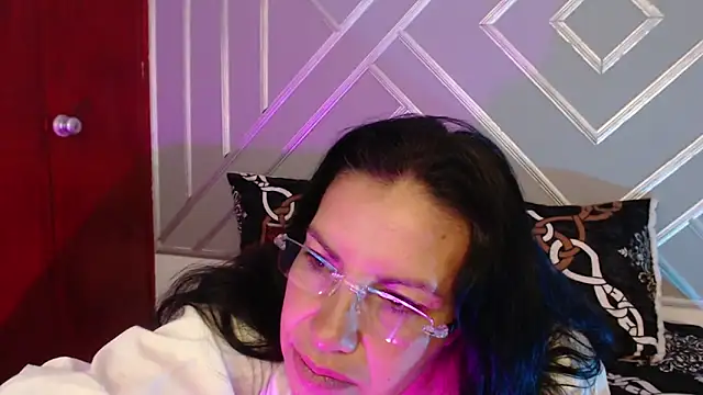 sashabluex online show from October 12, 2025, 3:27 am