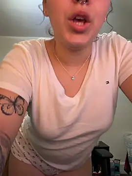 babykalirose online show from March 10, 2026, 1:43 am