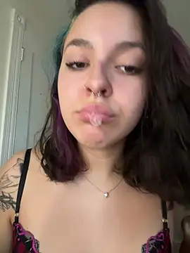 Snapshot of babykalirose chatting on May 28, 2026, 4:48 pm babykalirose online show from May 28, 2026, 4:48 pm