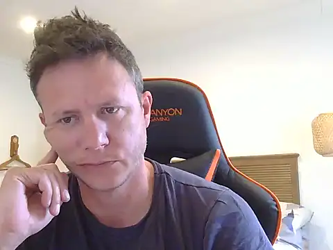 TroyDieselXXX online show from December 4, 2025, 5:39 am