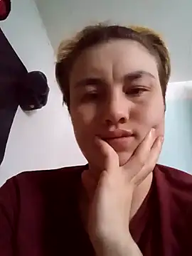 MoonIrene online show from October 29, 2025, 5:42 am