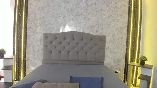 GiannaSlimJB online show from February 20, 2026, 7:25 pm