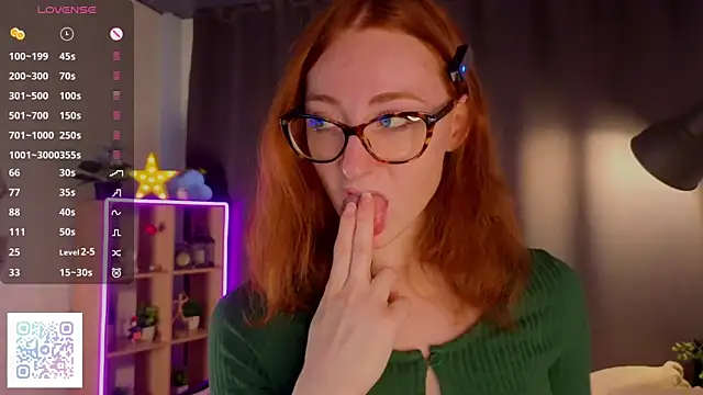 VeronaHascall online show from October 21, 2025, 5:08 am