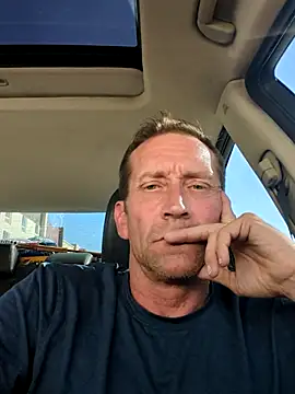 Snapshot of Scooter197352 chatting on October 3, 2025, 10:18 pm Scooter197352 online show from October 3, 2025, 10:18 pm