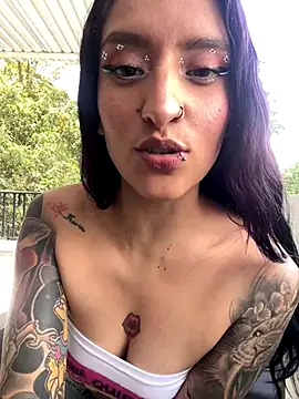 Scaarlettfox online show from October 26, 2025, 7:42 pm