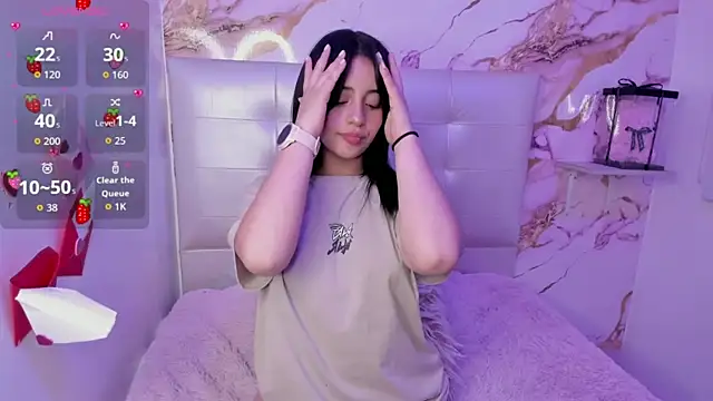 Anna Blade  online show from April 13, 2026, 3:28 pm