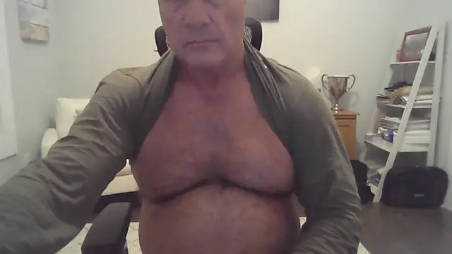 cyclone1212 online show from November 12, 2025, 10:15 am