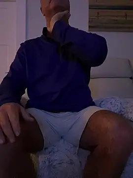 cyclone1212 online show from February 16, 2026, 10:44 am