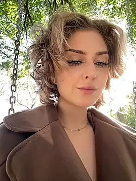 KellyKeler online show from September 28, 2025, 11:37 am