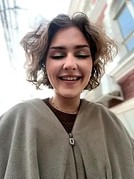 KellyKeler online show from November 26, 2025, 11:44 am