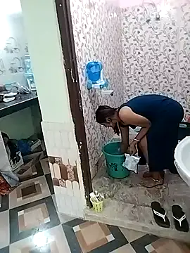 Munny6677 online show from April 28, 2026, 2:27 am