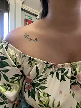 JasmineRhodes online show from January 17, 2026, 12:54 pm