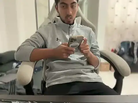 millan 32 online show from October 15, 2025, 11:05 pm