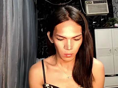 ladyhotcuming online show from May 31, 2026, 3:08 pm