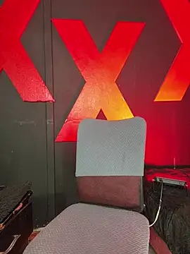 abrilbigcock online show from April 9, 2026, 1:05 am