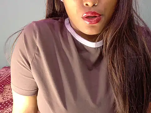 nylaahh-12 online show from November 8, 2025, 7:12 pm