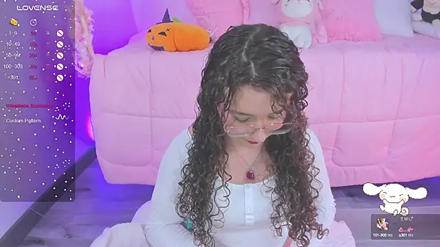 hannacutegod online show from September 12, 2025, 5:40 am