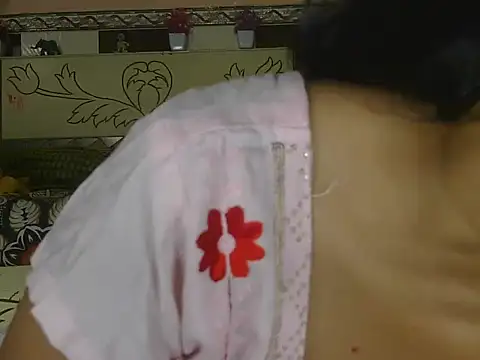 Snapshot of hotee_bhabi chatting on June 9, 2026, 12:06 pm hotee bhabi online show from June 9, 2026, 12:06 pm