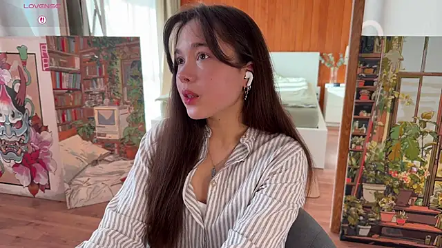 Snapshot of PlumyBun chatting on April 10, 2026, 12:38 am PlumyBun online show from April 10, 2026, 12:38 am