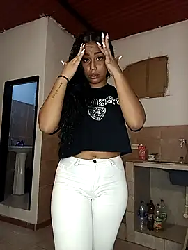 Fernanda30 online show from November 15, 2025, 5:05 am