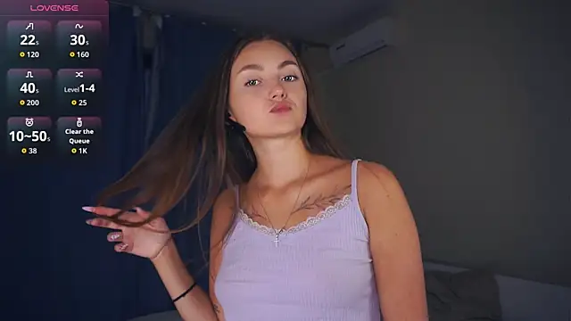 Snapshot of LoraDavi chatting on October 15, 2025, 7:30 am LoraDavi online show from October 15, 2025, 7:30 am