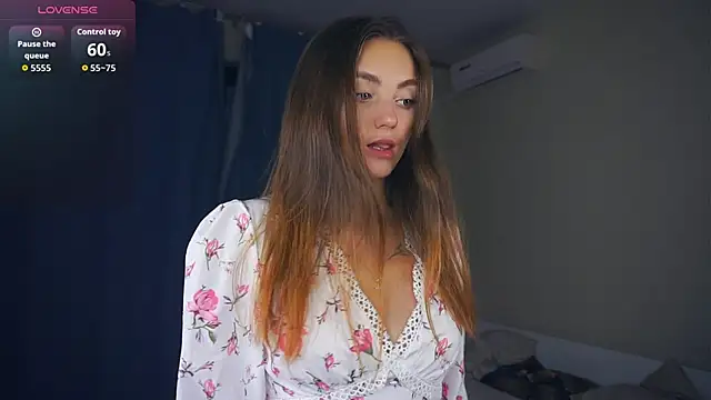 Snapshot of LoraDavi chatting on October 22, 2025, 7:08 am LoraDavi online show from October 22, 2025, 7:08 am