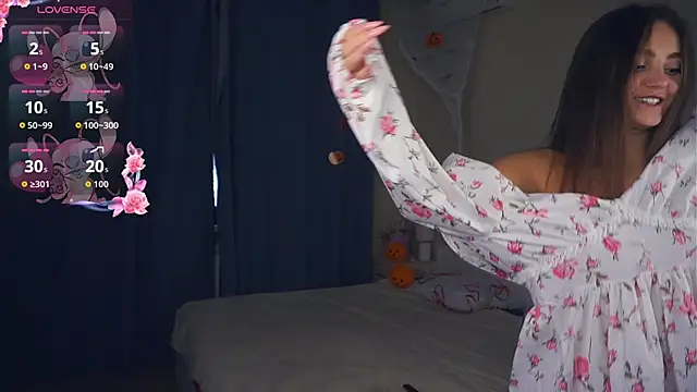 Snapshot of LoraDavi chatting on November 7, 2025, 7:08 am LoraDavi online show from November 7, 2025, 7:08 am