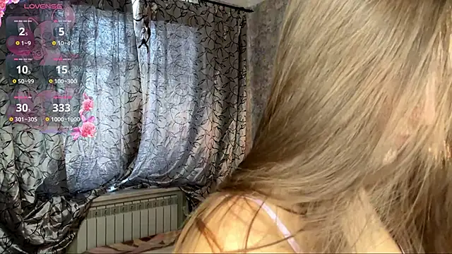 LoraDavi online show from February 11, 2026, 7:24 am