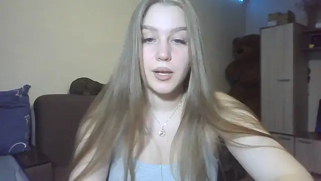 yourhoney Lola  online show from October 20, 2025, 1:44 pm