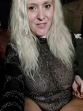 Bouncy-Bella28X online show from September 22, 2025, 9:39 pm