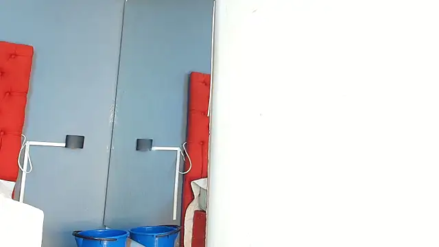 keyla mejia online show from December 21, 2025, 12:01 pm