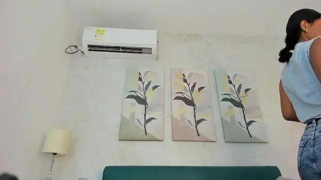 keyla mejia online show from January 15, 2026, 11:59 am