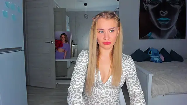 MashaFromRussia   online show from November 6, 2025, 9:21 am