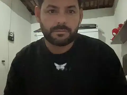 Snapshot of Almir10 chatting on September 29, 2025, 4:06 am Almir10 online show from September 29, 2025, 4:06 am