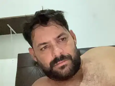 Snapshot of Almir10 chatting on February 24, 2026, 9:13 pm Almir10 online show from February 24, 2026, 9:13 pm