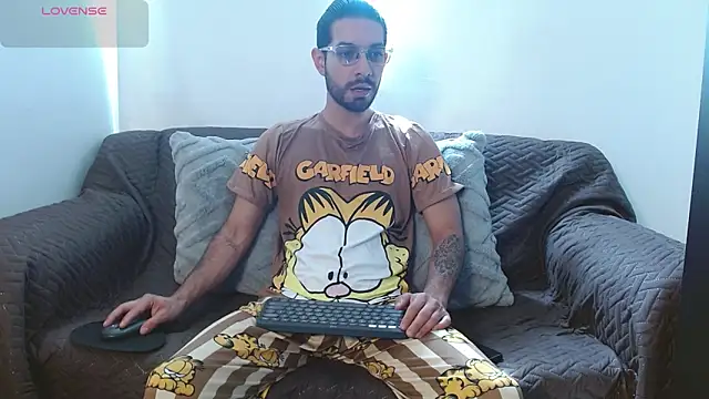 ReyPablo1 online show from November 2, 2025, 2:08 pm