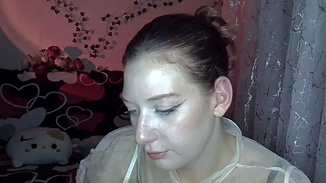 Snapshot of Lily_Ember chatting on November 9, 2025, 5:33 pm Lily Ember online show from November 9, 2025, 5:33 pm