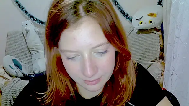 Snapshot of Lily_Ember chatting on December 17, 2025, 7:09 pm Lily Ember online show from December 17, 2025, 7:09 pm