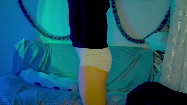 Snapshot of Lily_Ember chatting on January 13, 2026, 8:03 pm Lily Ember online show from January 13, 2026, 8:03 pm