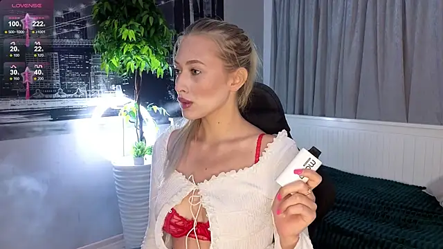 ChristyMarshall online show from September 21, 2025, 4:41 pm