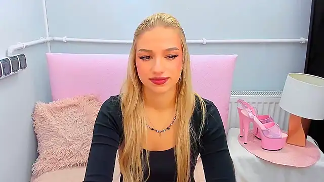 Snapshot of EvetteRose chatting on October 21, 2025, 3:13 pm EvetteRose online show from October 21, 2025, 3:13 pm