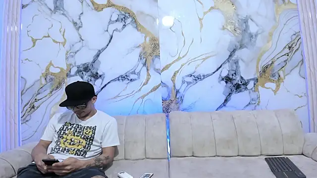 Universe Guys online show from October 25, 2025, 4:53 am